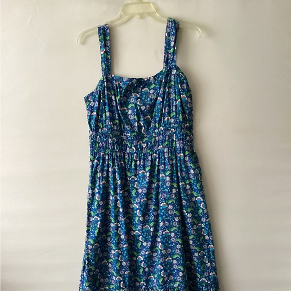 LOFT Dresses & Skirts - Loft Blue Floral Smocked petite Midi Dress